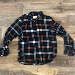 American Eagle Outfitters Men's Plaid Shirt - Dark Blue, White, and Brown